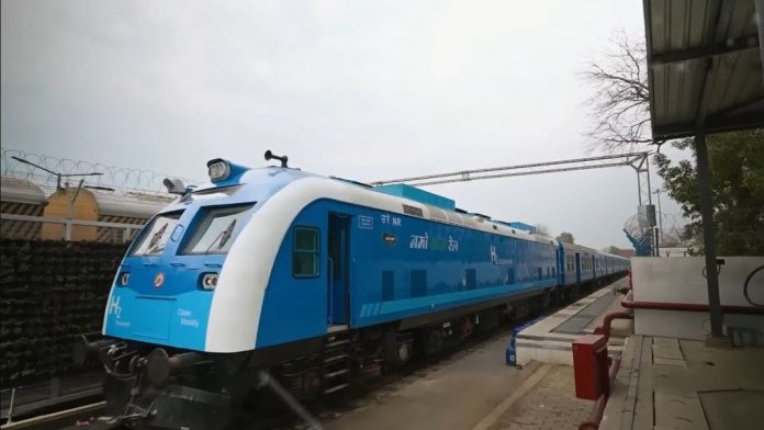 curated-fuel-cell-train Namo Green Rail